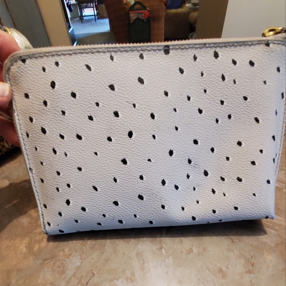 Clutch - Picture 2 of 8